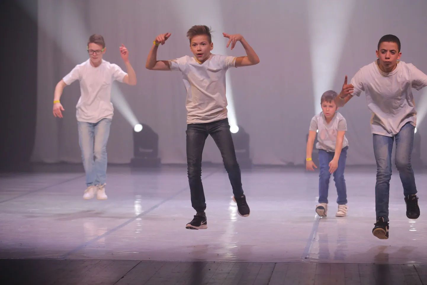 Valga stuudio Joy osales festivali «Koolitants 2017» finaalis kolme trupiga, kes kõik tunnustuse pälvisid. B-boys Squad valiti tänavatantsu kategoorias kolme nominendi hulka.