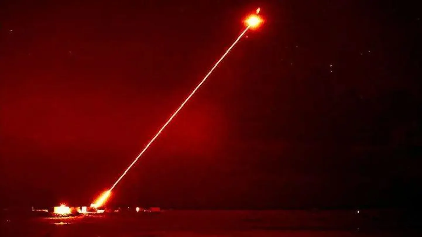 Испытания британской лазерной системы DragonFire в апреле 2024 года в Шотландии