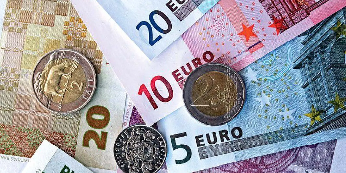 Lätil ei ole valikut. Kui me kümme aastat tagasi toimunud referendumil otsustasime, et soovime liituda Euroopa Liiduga, andsime samal ajal ka nõusoleku eurotsooniga liitumiseks.