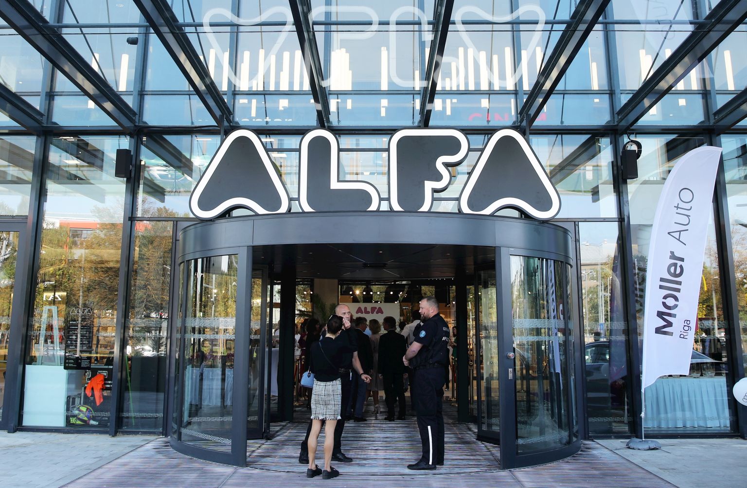 Tirdzniecības centra "Alfa" jaunā ēka.