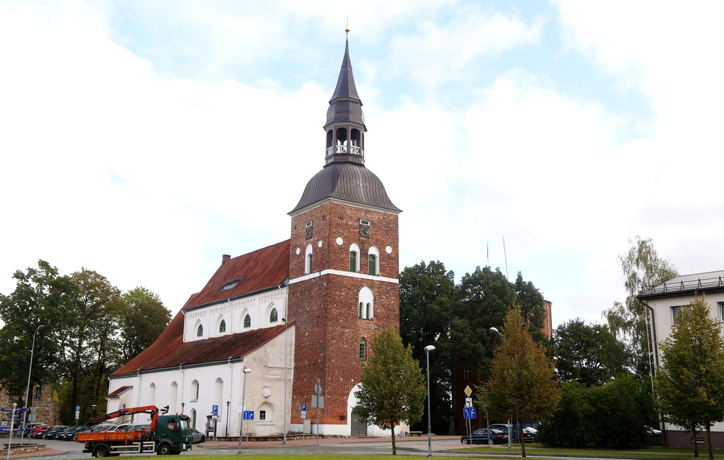 Valmieras Svētā Sīmaņa baznīca. Ilustratīvs attēls.