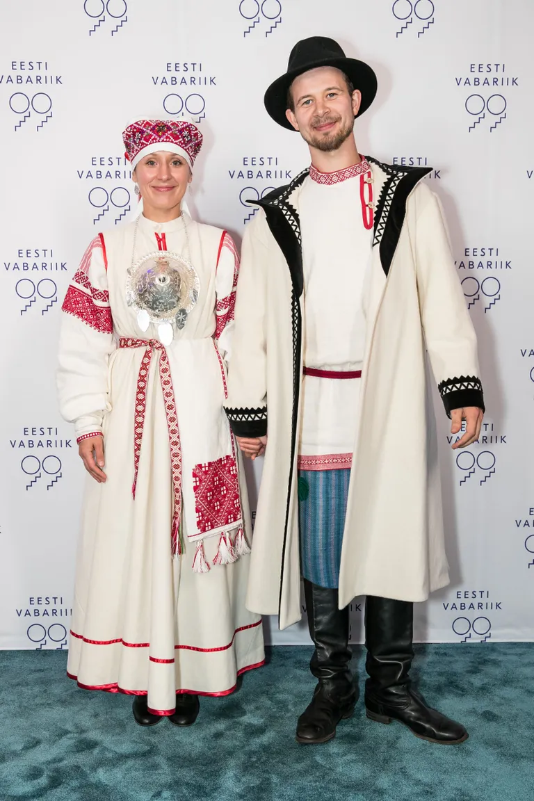Presidendi vastuvõtu külalised fotoseinal