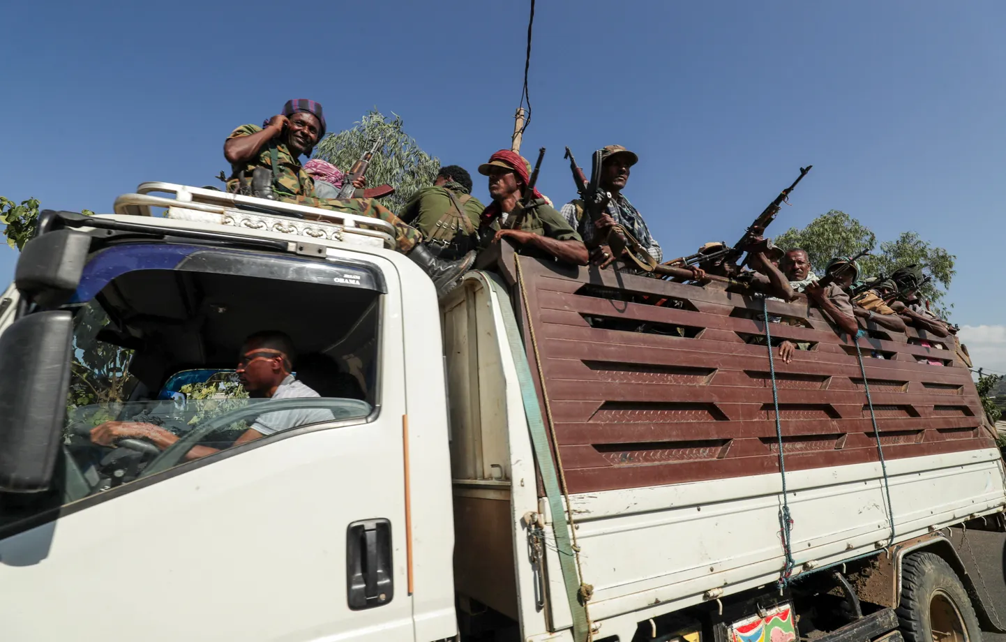 Etioopia valitsuse poolel sõdivad Amhara omakaitseväelased teel Tigray poole.