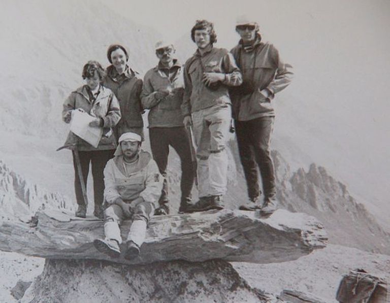 Jelena Basõkina mägironijatest sõbrad, kes koos temaga 1987. aastal Elbrusel kadunuks jäid
