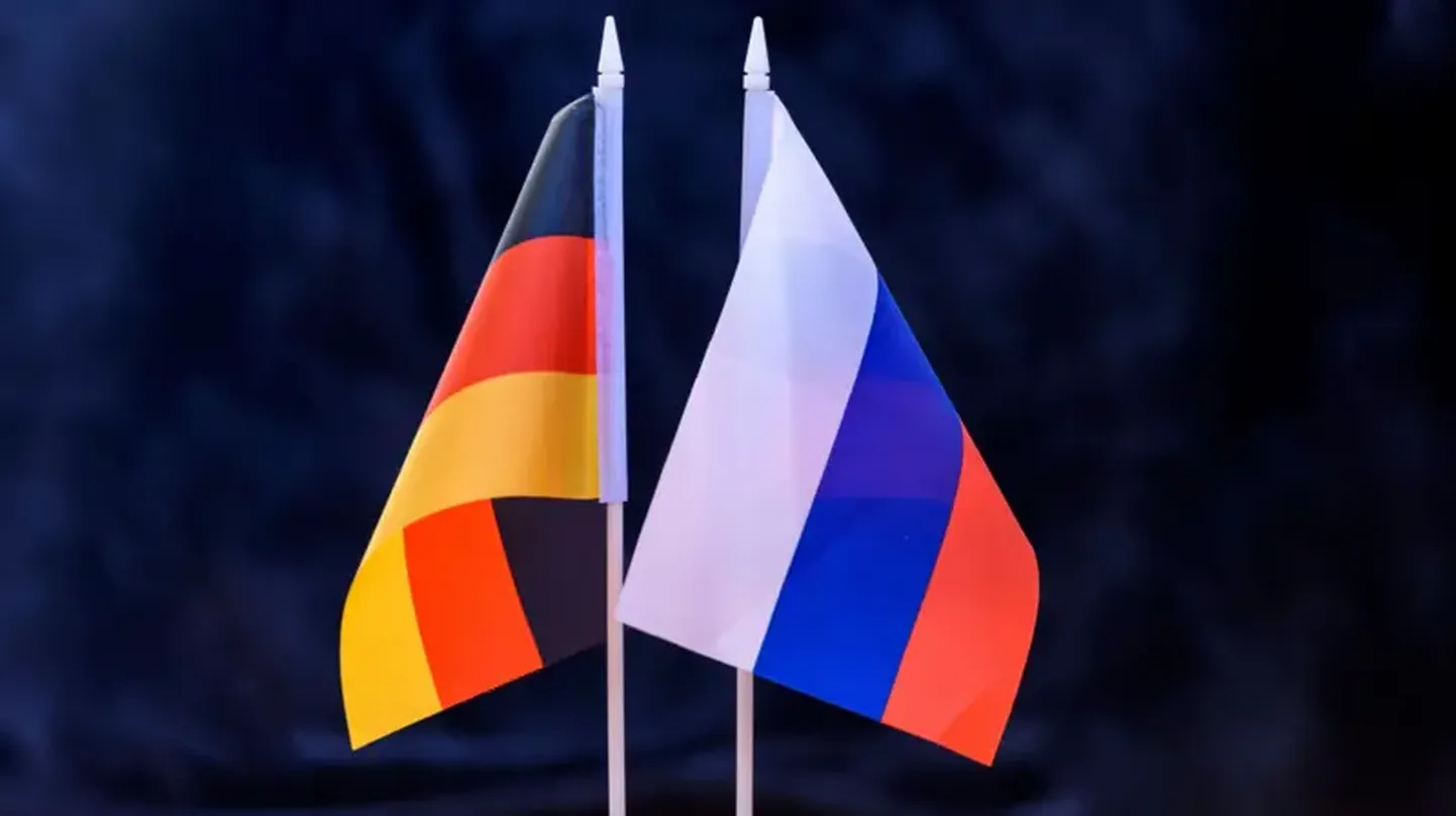 Флаги Германии и России.