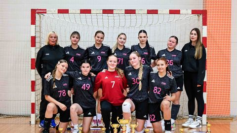 Tapa tüdrukud tulid karikavõistlustel hõbedale