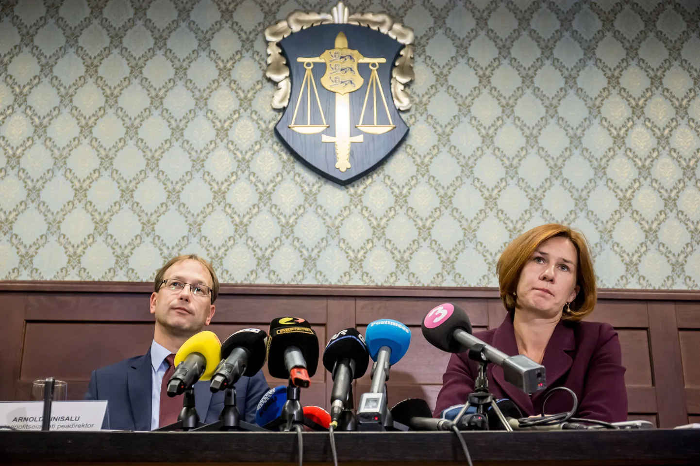 Pressikonverents riigiprokuratuuris, kus riigi peaprokurör Lavly Perling ja kaitsepolitseiameti peadirektor Arnold Sinisalu andsid ülevaate kriminaalmenetlusest, mille käigus sai kuriteokahtlustuse Tallinna linnapea ja Keskerakonna esimees Edgar Savisaar ja rida suurärimehi.