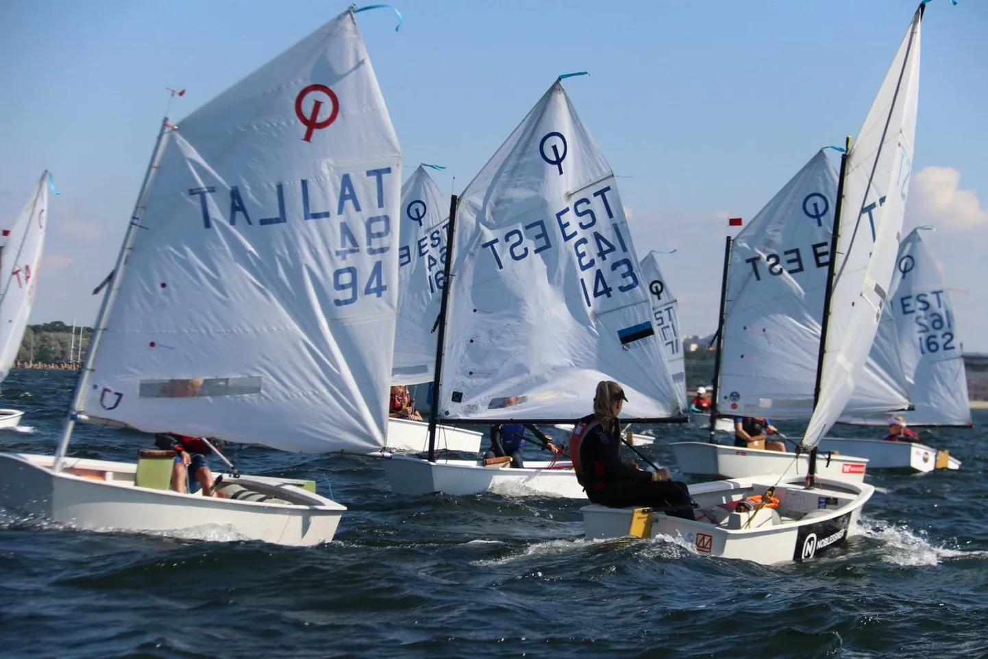 Nida regatil startis kuni 16aastaste Optimist-klassis 79 paati.