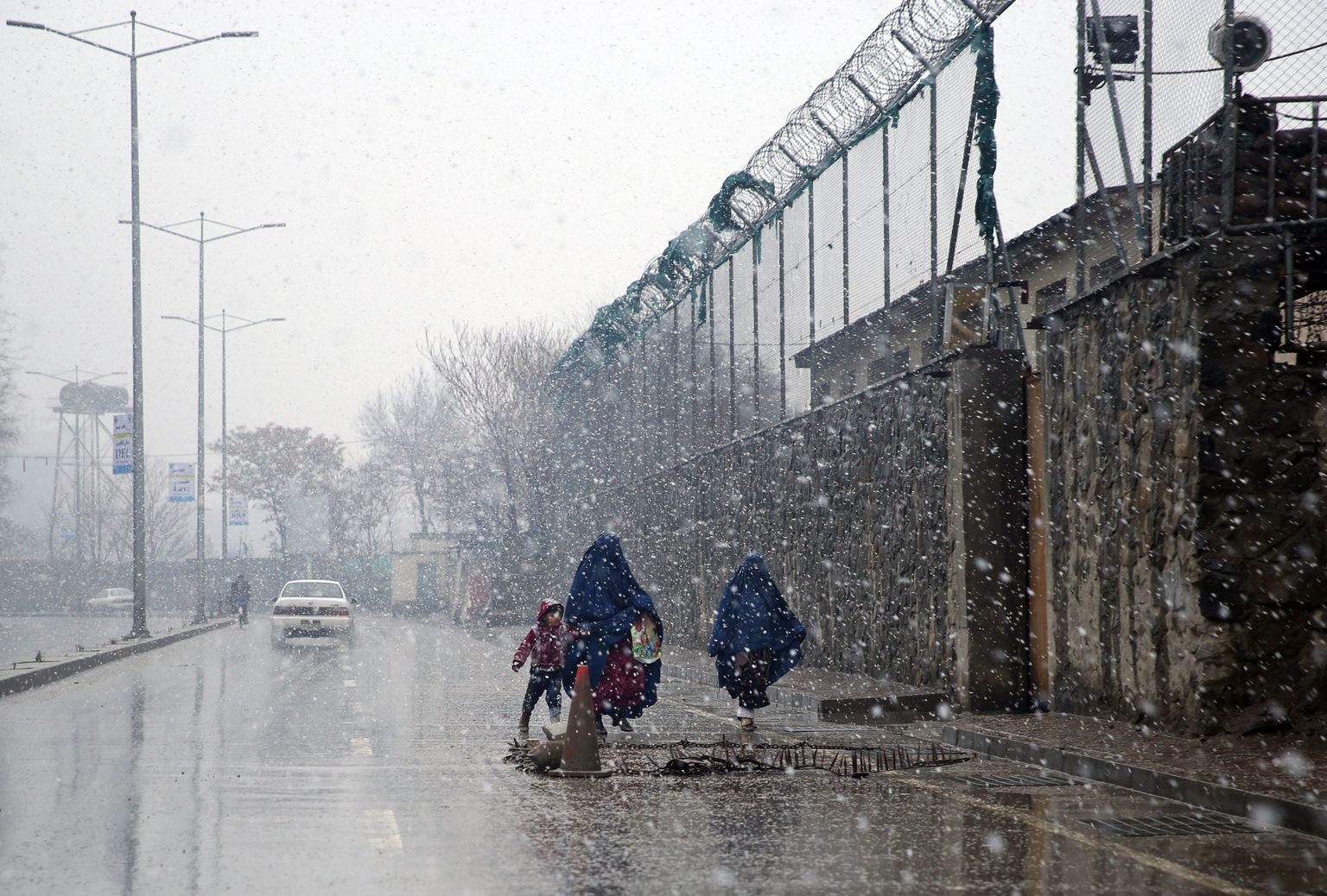 Lumesadu Afganistani pealinnas Kabulis 24. veebruaril.