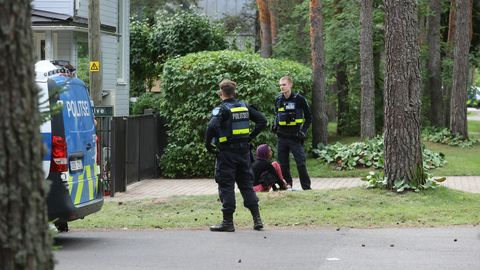FOTOD ⟩ Tallinnas Nõmmel toimus suur politseioperatsioon: tabatud on seitse migranti