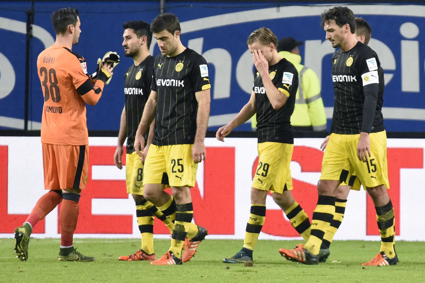 Pettunud Dortmundi Borussia mängijad.