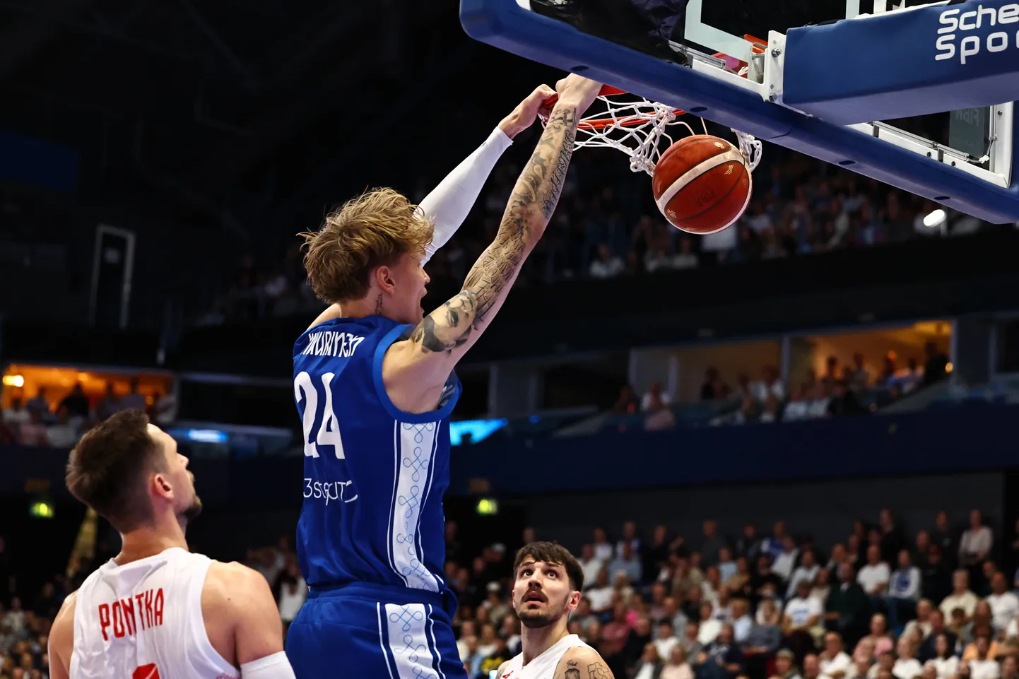 VIDEO Soome korvpallikoondises saab EMil võimaluse 18-aastane mängumees