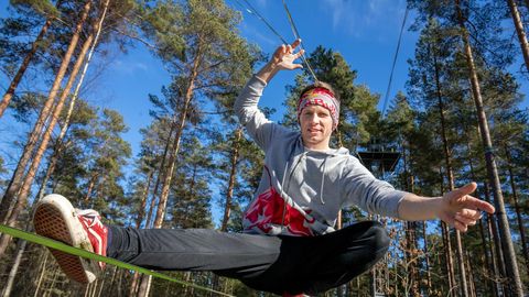 Jaan Roose püstitas Itaalias 250 meetri kõrgusel tasakaaluliinil maailmarekordi