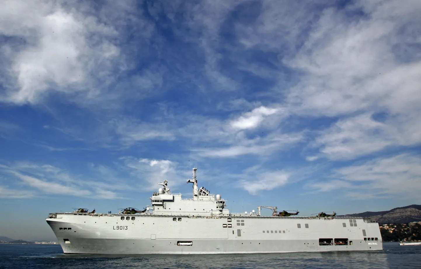 Kopterikandja Mistral mereväebaasis  Toulonis.