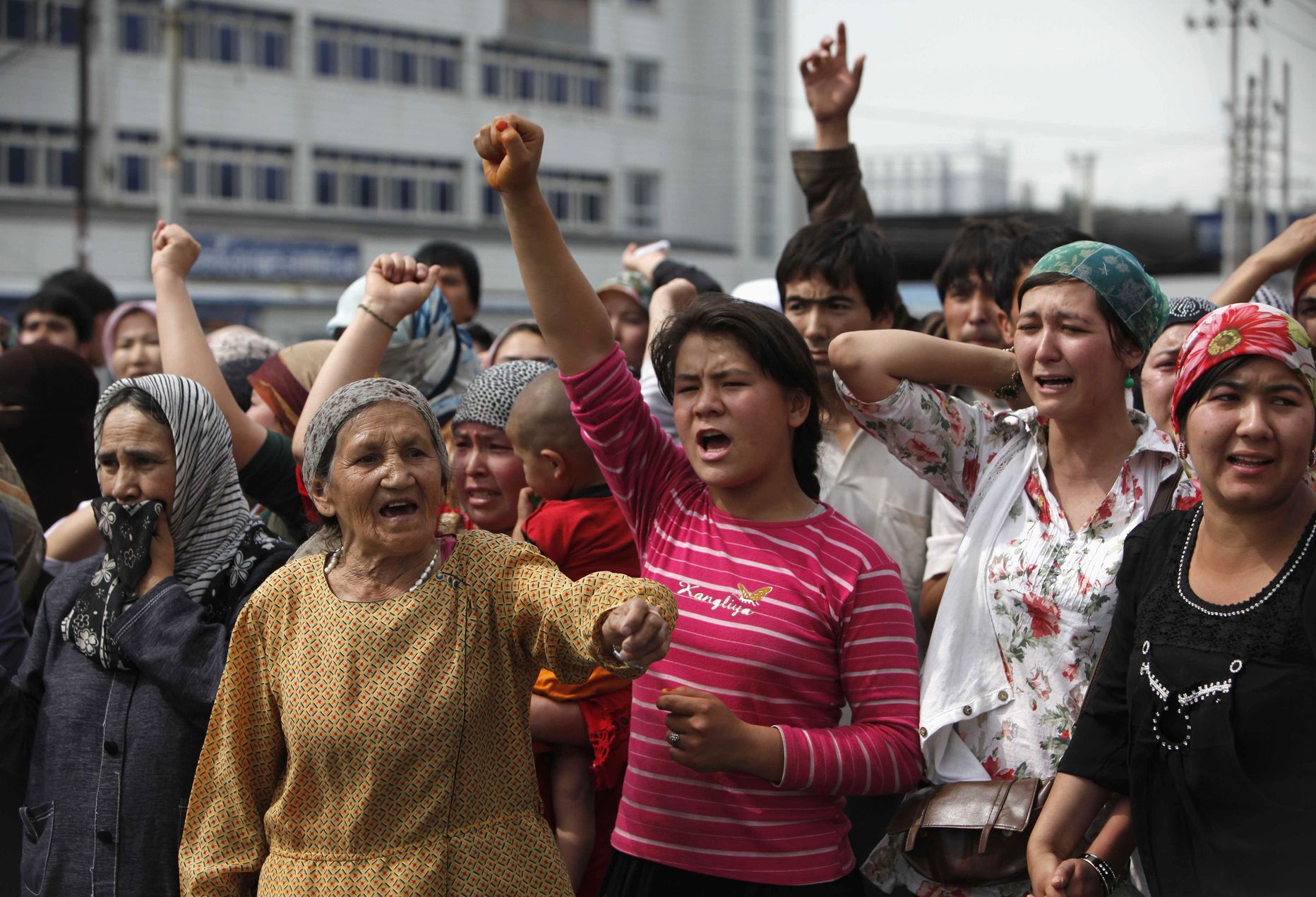 Uiguurid protesteerimas Xinjiangi pealinnas Ürümqis.