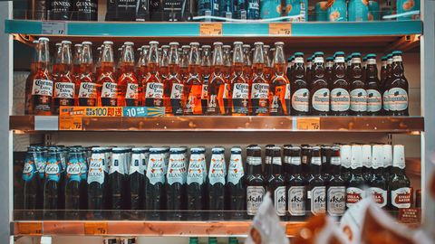 В Латвии решили ужесточить ограничения на продажу алкоголя