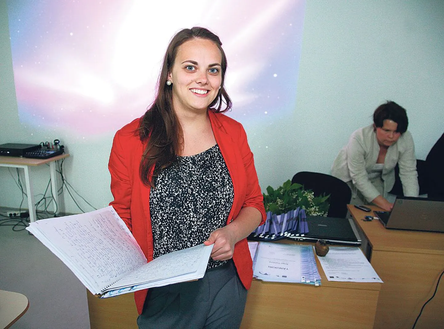 Noorte pikaajaliste töötute temaatikat uuris oma lõputöös Tartu ülikooli Pärnu kolledži diplomand Eva Kuslap, kes projekti kokku võtval seminaril andis selle kohta huvitava ja mõtlema panevate järeldustega ülevaate.