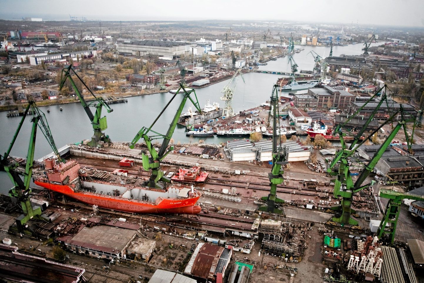 Gdanski sadam Poolas võib salaplaani järgi vajadusel olla NATO sõjalaevade tugibaasiks.