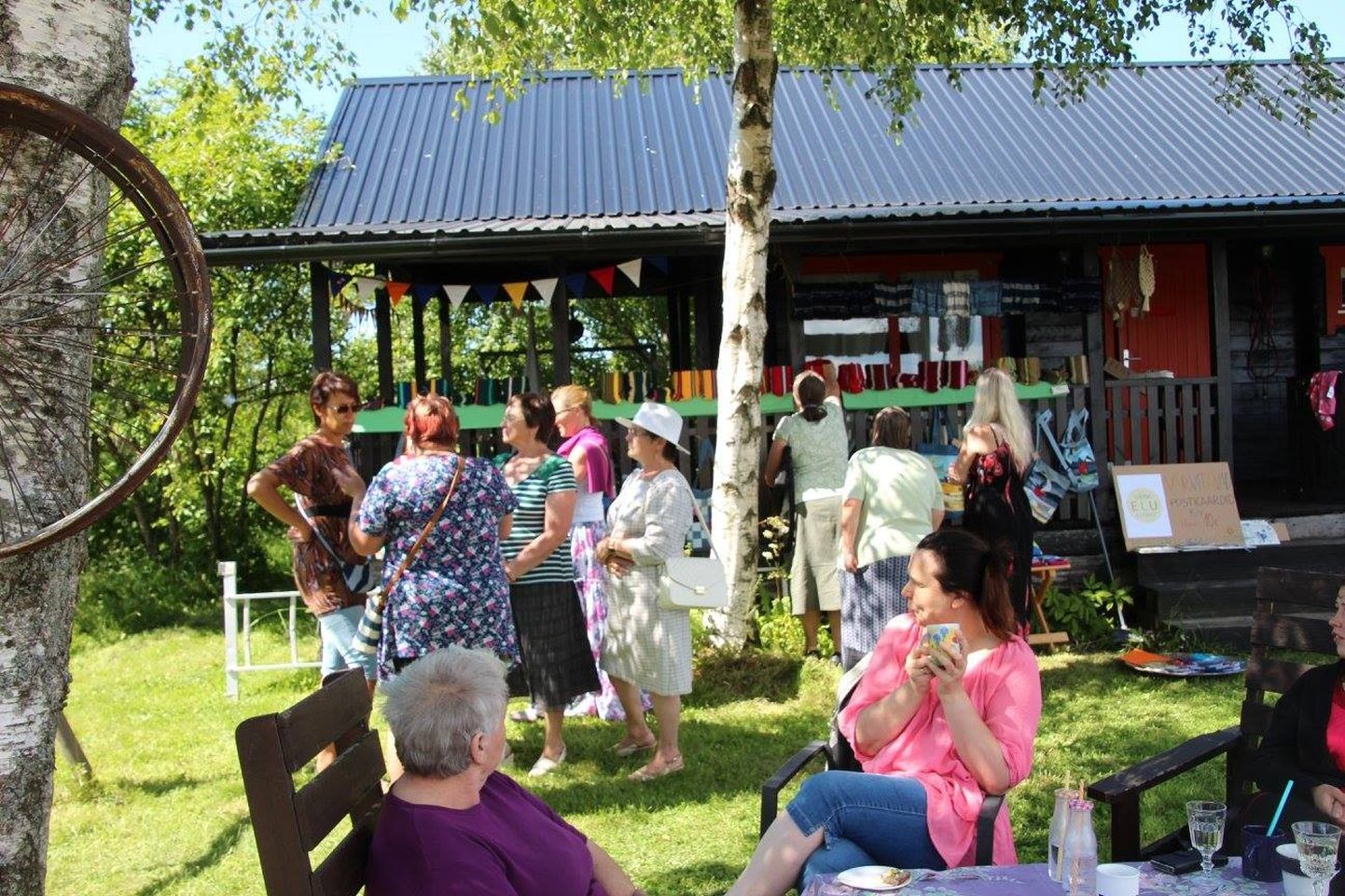 Kogukonnaüritusel Nädalalõpp Varblas kahel viimasel aastal toimunud õuekohvikute päev saab sel suvel jätku.