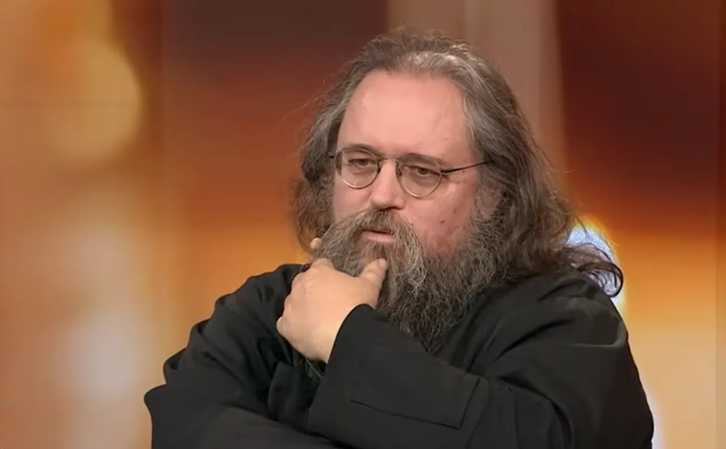 Богослов Андрей Кураев в интервью Rus.Postimees рассказал о кандидатурах, которые могут заменить митрополита ЭПЦ Евгения Решетникова.