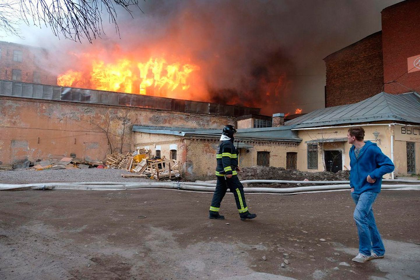Пожар в центре Петербурга.