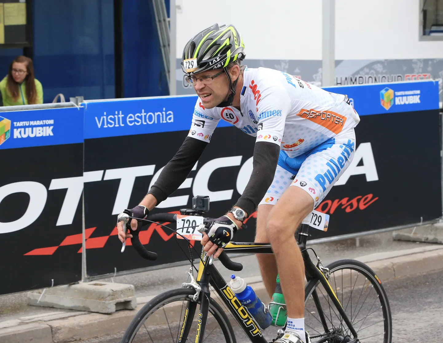 Priit Pullerits Tartu rattarallil.