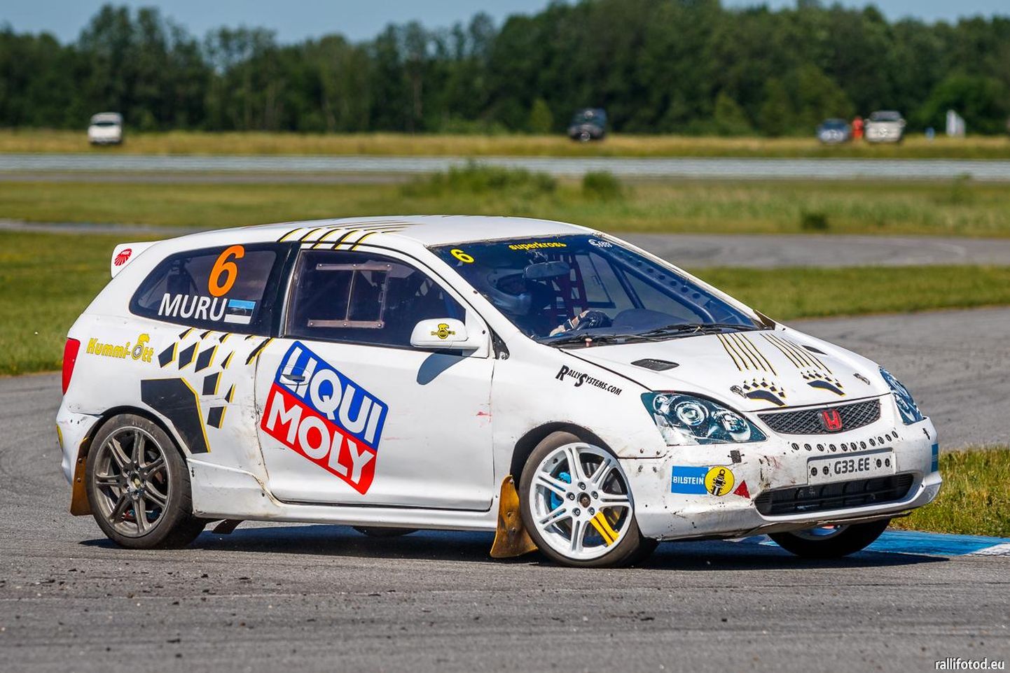 Honda Civicut taltsutav Erki Spordi võidusõitja Marko Andreas Muru alustas Eesti meistrivõistlusi teise kohaga.