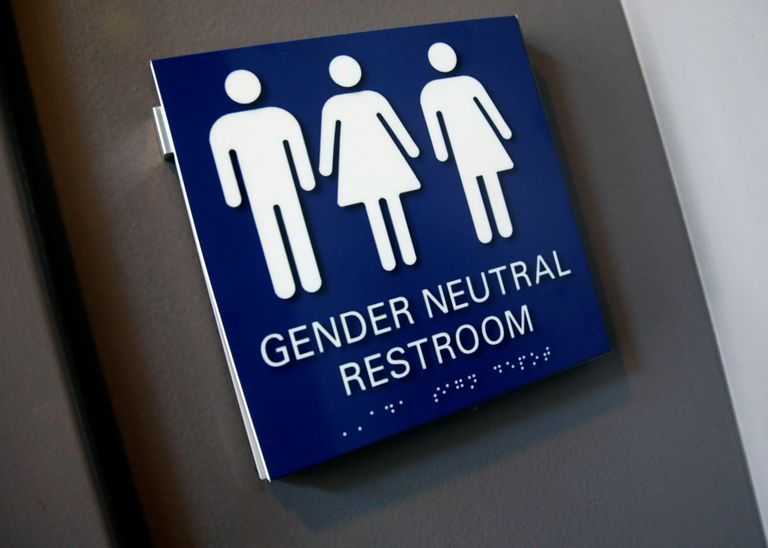 Гендерно-нейтральный туалет. Снимок иллюстративный.