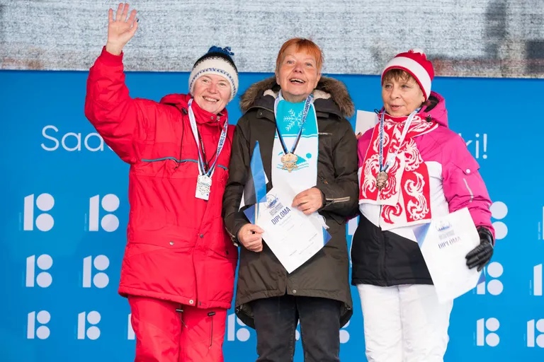 Silvia Kruusla (keskel).