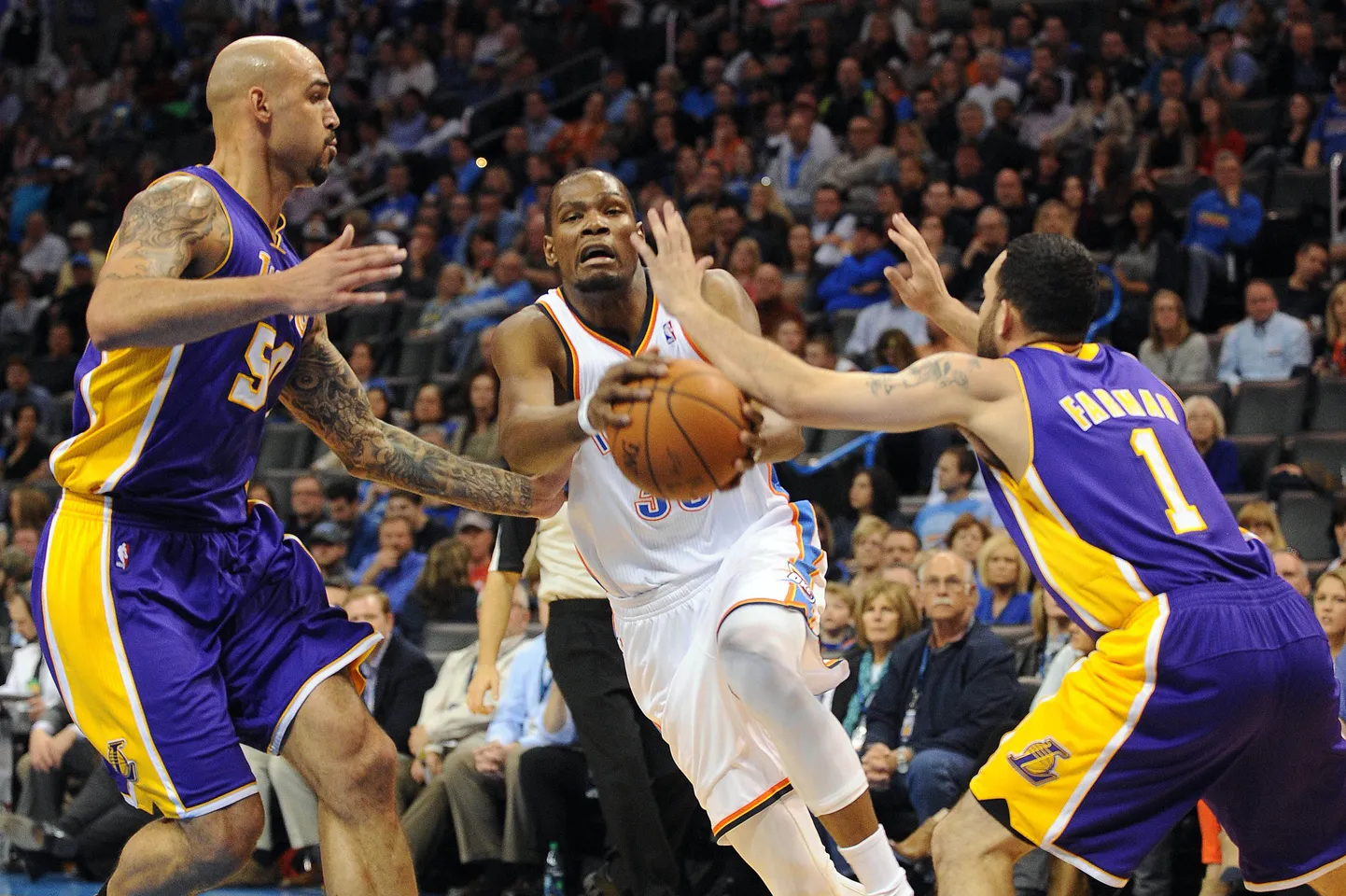 Oklahoma City Thunder kohtumises LA Lakersi vastu.