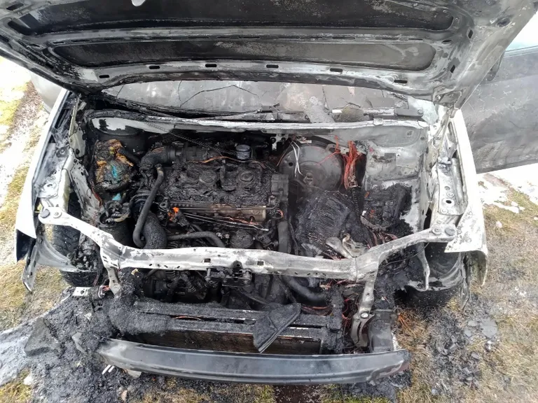 Esmatel andmetel võis auto süttida elektrisüsteemi rikkest.