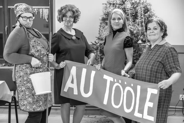 Nostalgiline 70ndate kolhoosipidu – stiilne ja meeleoluka 3-tunnine programm koos pidulauaga.