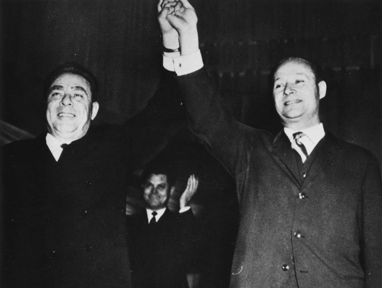 Pildil teevad Alexander Dubček ja Leonid Brežnev Moskvas veel head nägu 1968. aasta lõpul, aga tegelikult oli Dubčeki saatus juba otsustatud.