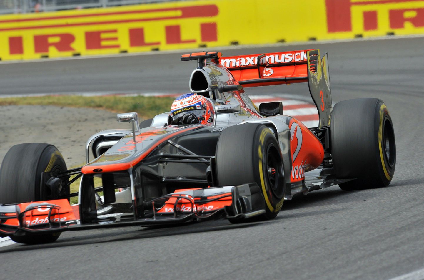 Jenson Button McLareni roolis.