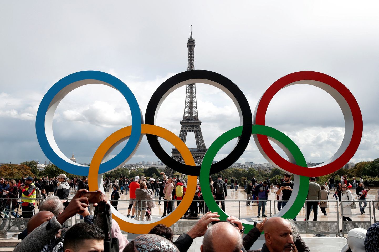 Париж готовится к Олимпиаде.