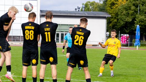 Jalgpallurid läksid suvepuhkusele kahe võiduga