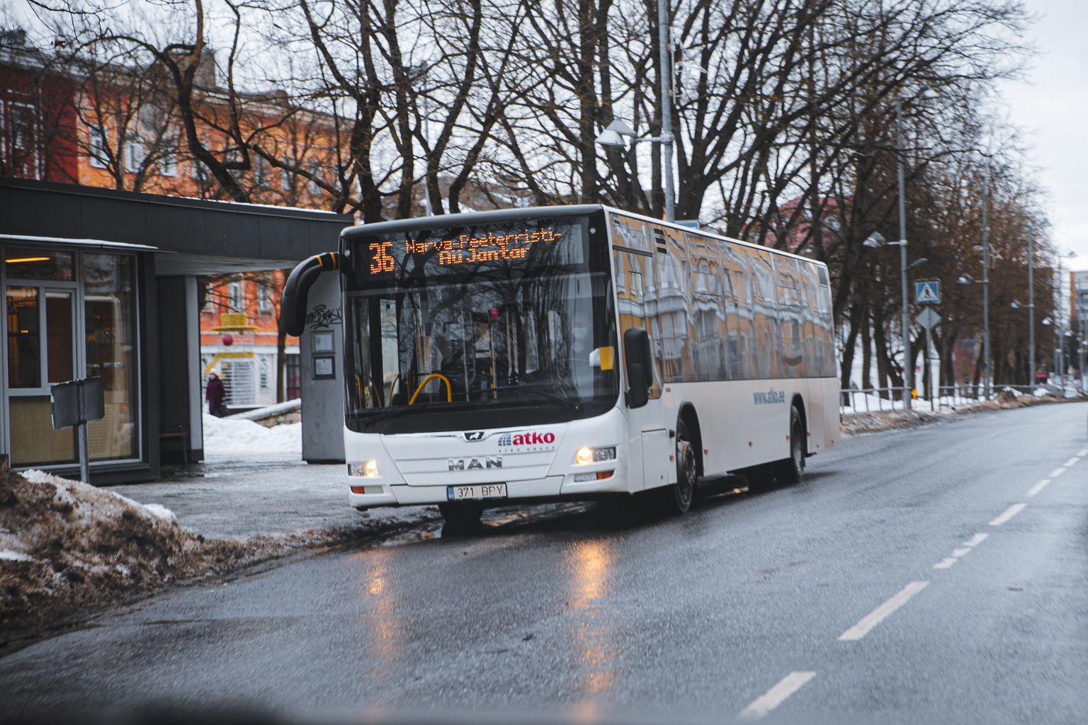 Один из парка автобусов "ATKO Bussiliinid", обслуживающих до конца января нарвские пригородные линии.