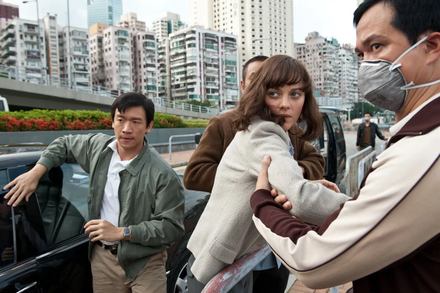 Marion Cotillard kultuslikus viirusefilmi «Nakkus» (Contagion, 2011), mis nüüd edetabelites ilma teeb
