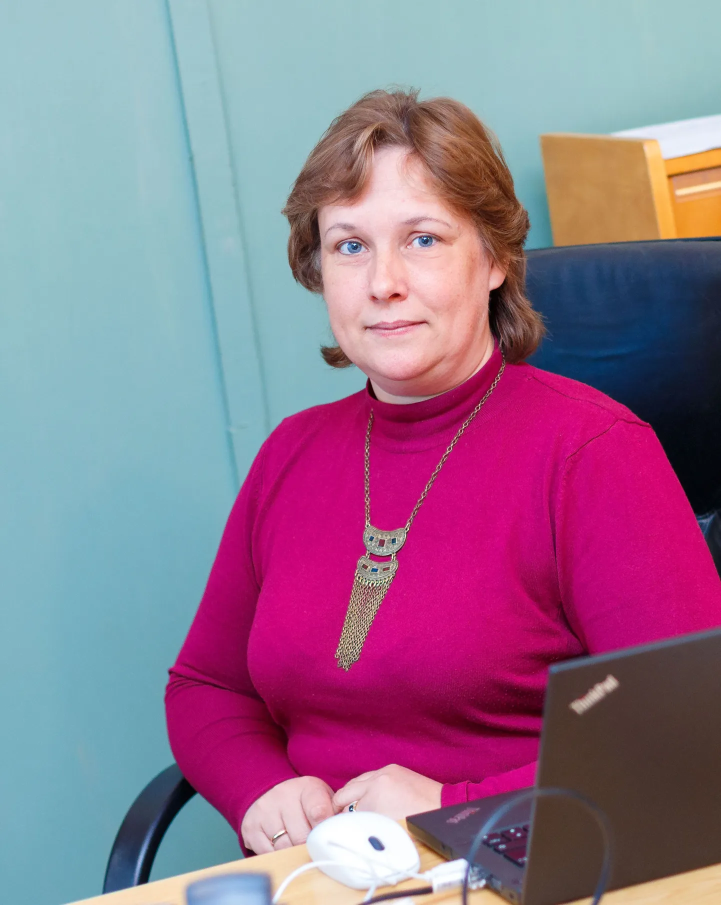 Poolteist kuud Puka keskkoolis direktoriametis olnud Margot Keres on uuendusmeelne ning leiab, et nüüdisaegne õpetaja peab olema lapsele teekaaslane ja suunanäitaja.