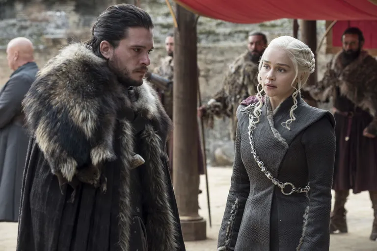 «Troonide mäng». Pildil Jon Snow (Kit Harington) ja Daenerys Targaryen (Emilia Clarke)