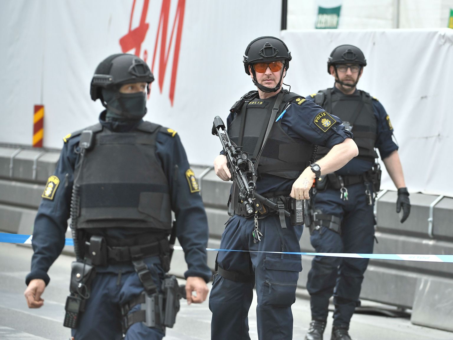 Politseinikud võtsid Stockholmi kesklinna oma valve alla.