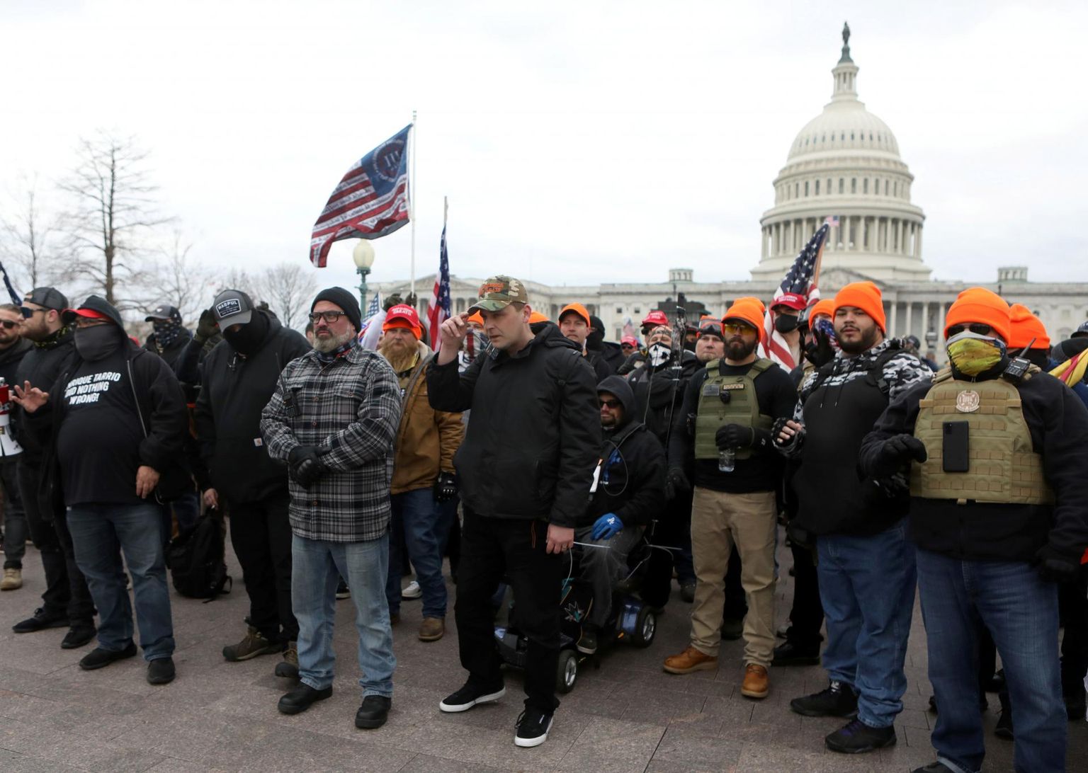 Rühmituse Proud Boys liikmed tänavu 6. jaanuaril Washingtonis enne rünnakut Kapitooliumi hoonele.
