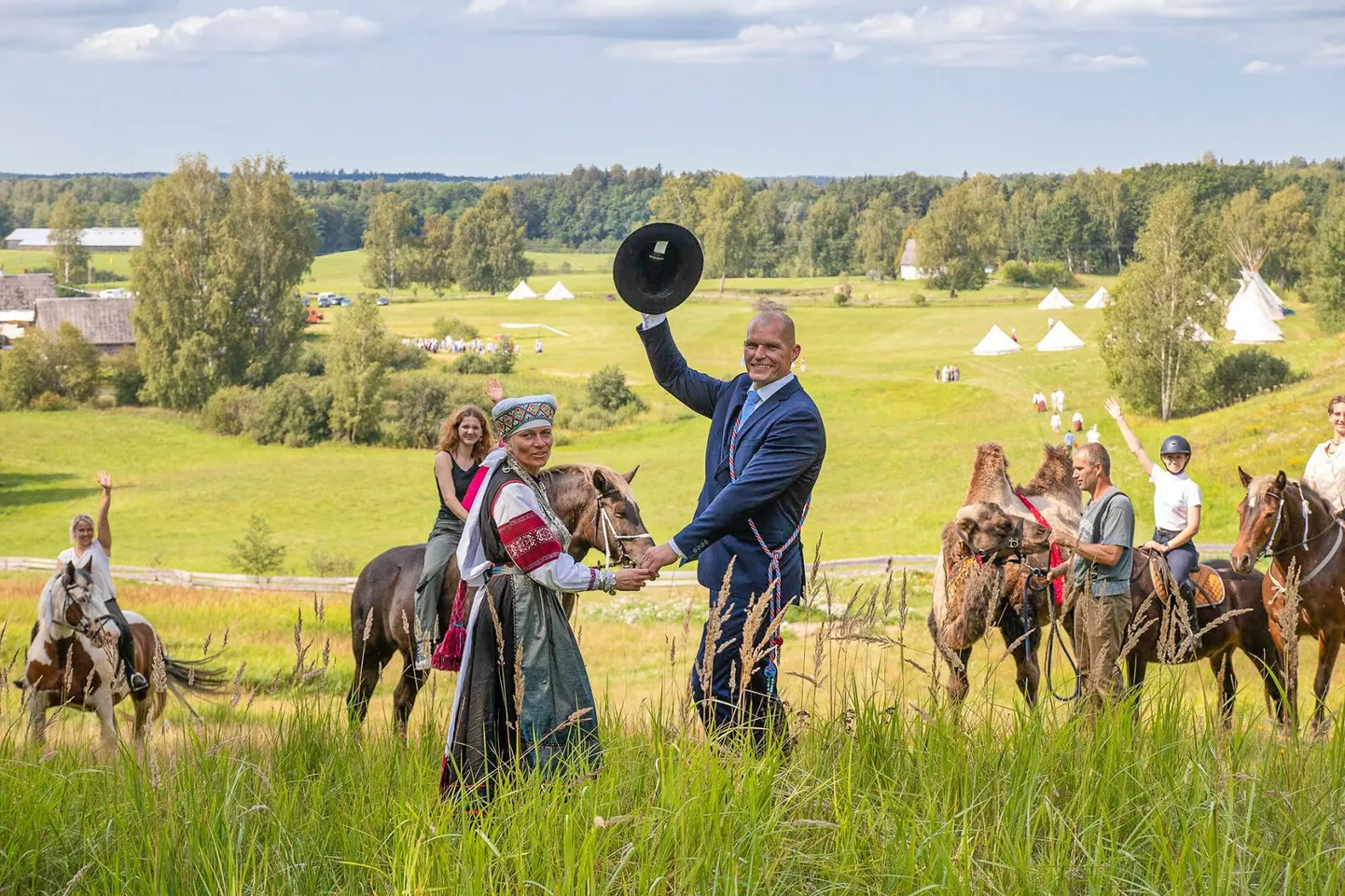 FOTOD Ajalooline pulmapidu Karulas kestis kolm päeva