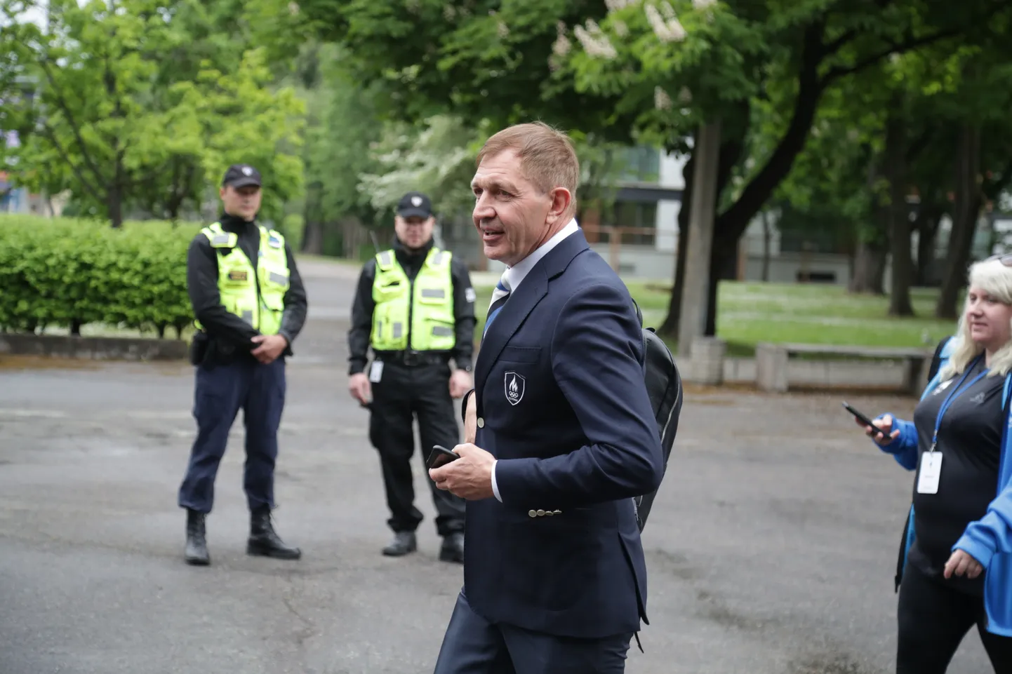 Urmas Sõõrumaa Kadrioru staadionile jõudmas.
