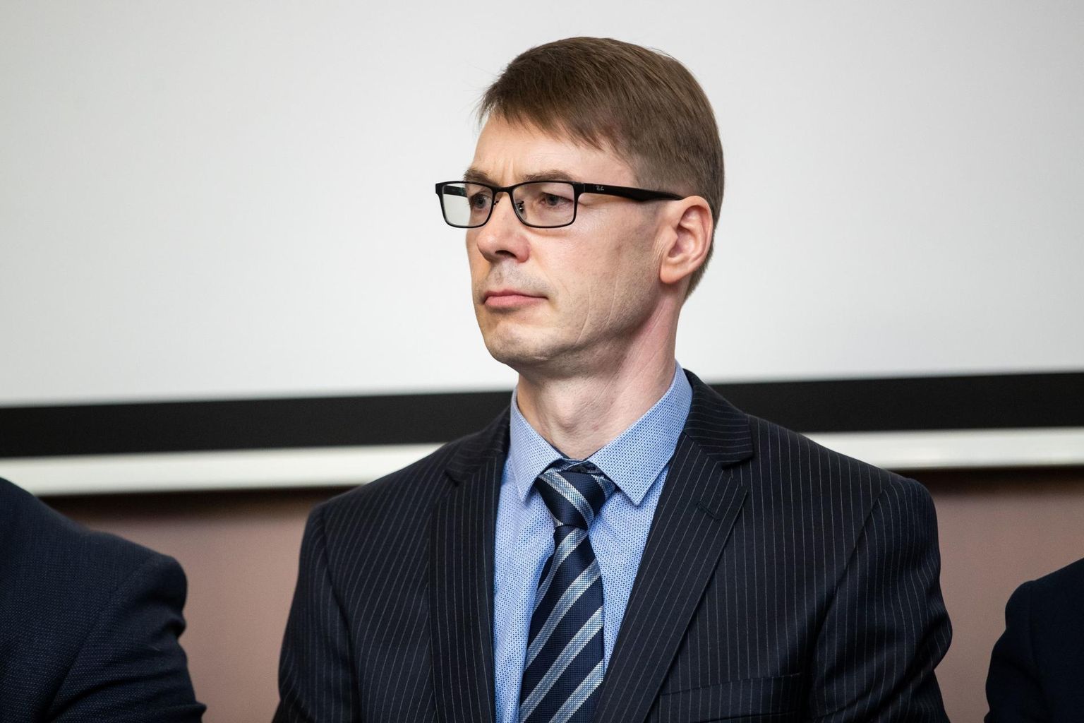 Marti Kuusik sai ministriametis olla vaid paar päeva, kui astus tema vastu alustatud kriminaalmenetluse tõttu tagasi.