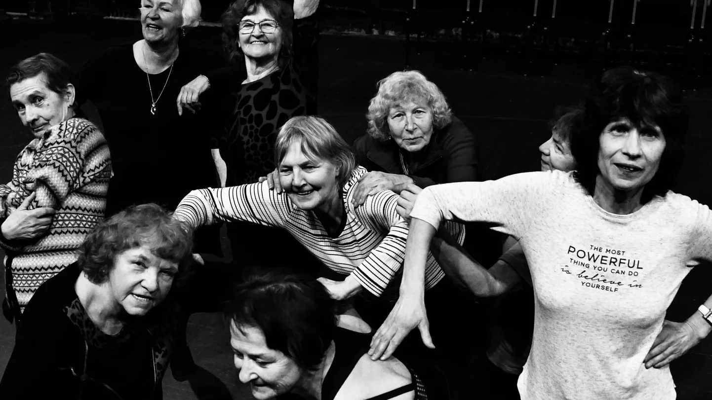 Tantsulavastuse “Esimene tants. Viimast korda” tõi Henri Hütt hiljuti välja Paide teatris.