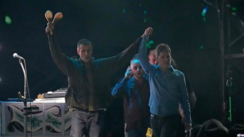 Starejši brat Gallagher obtožen posilstva in drugih spolnih kaznivih dejanj