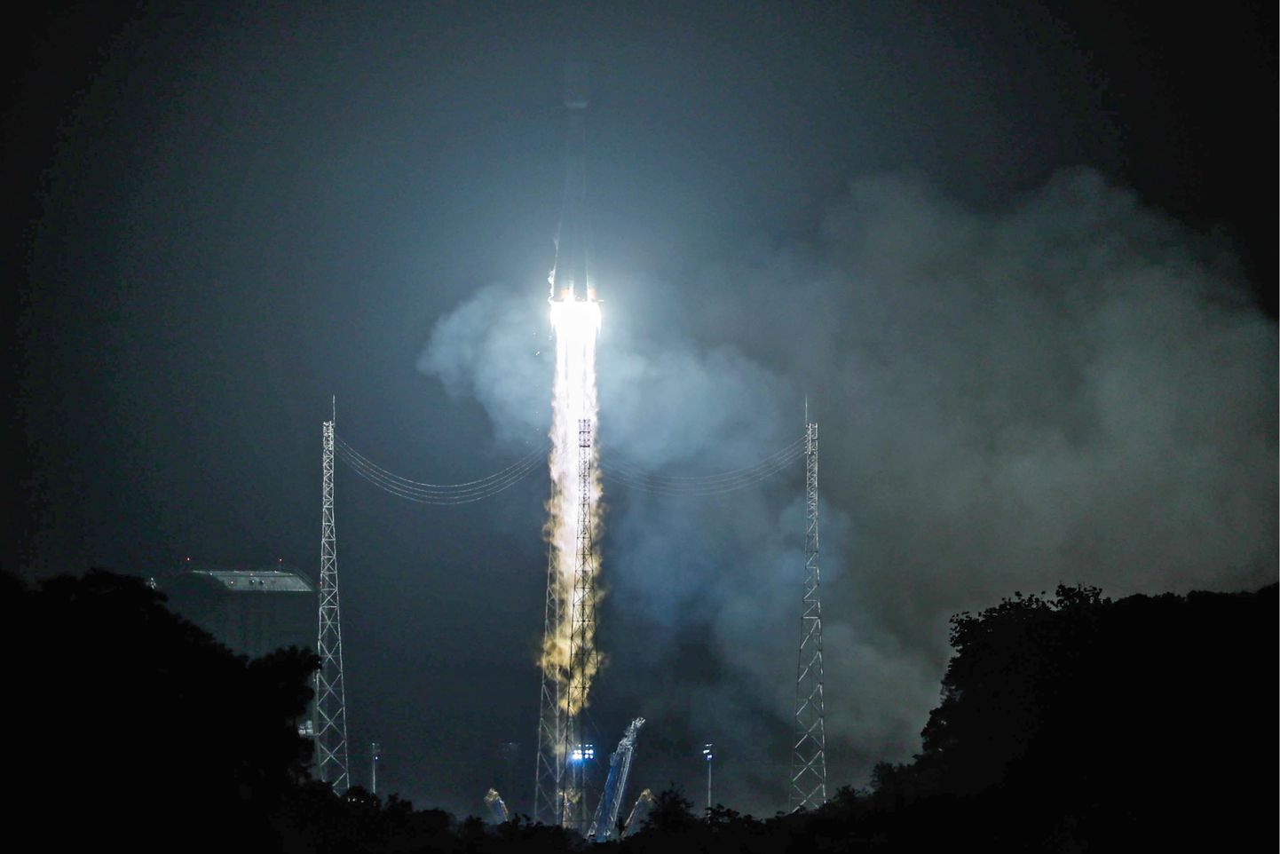 Kanderakett Sojuz-ST stardib Guajaana kosmosekeskusest 18. detsembril 2019.
