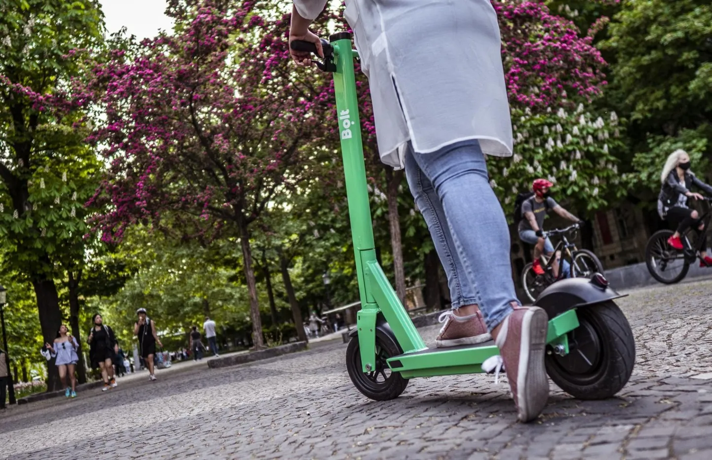 Tartu Ülikooli Kliinikumi traumapunkti viidi elektritõukeratta kaassõitja. Pilt on illustreeriv.