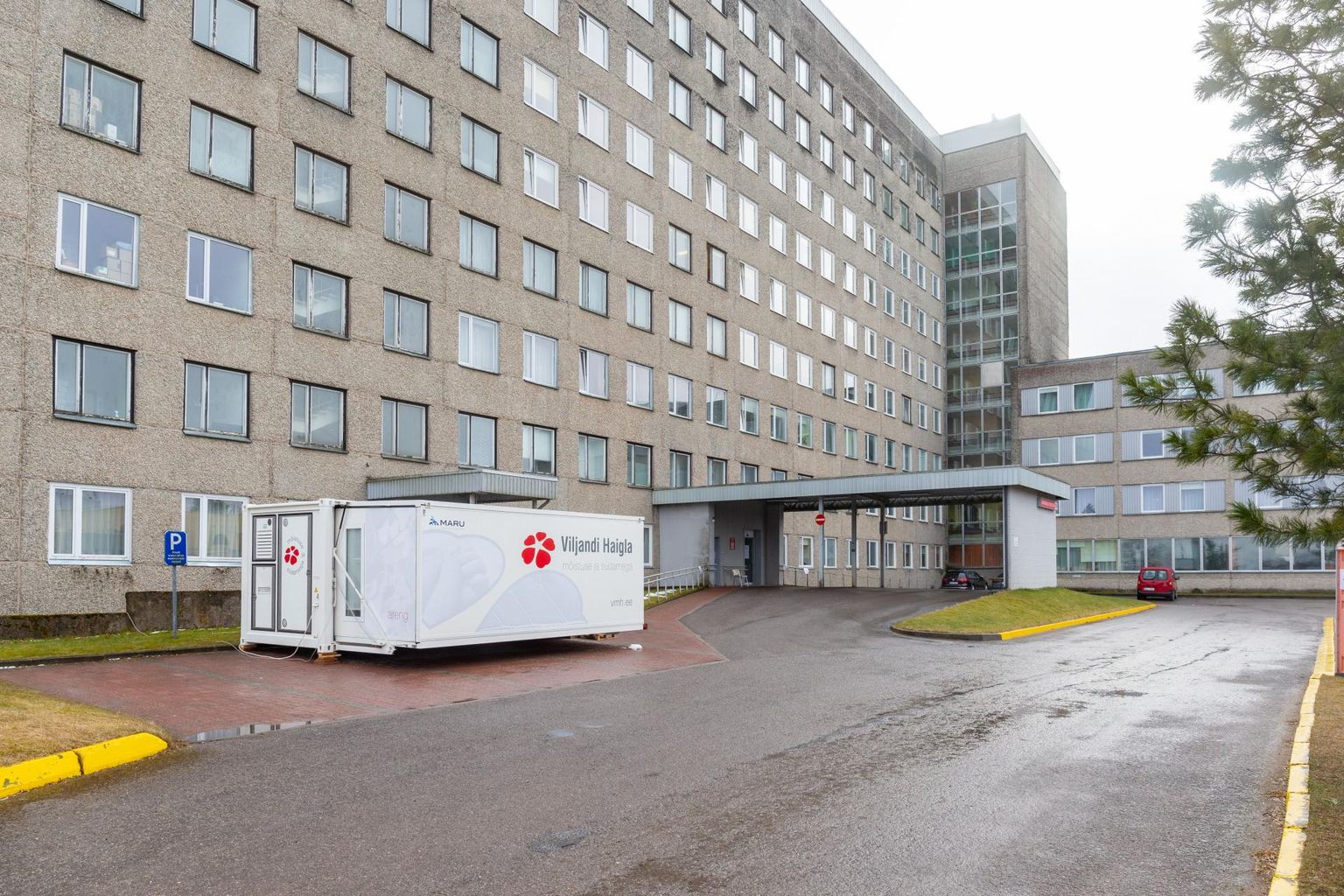 Tänasest on võimalik minna Viljandi haiglas olevaid patsiente vaatama, kuid mitte kõigisse osakondadesse.
